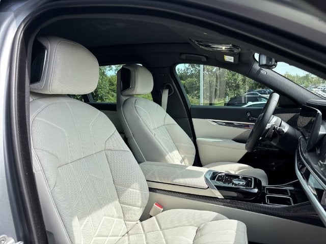 2026 BMW 7 Series 740i xDrive