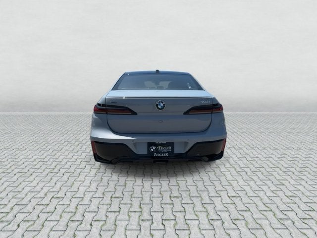 2026 BMW 7 Series 740i xDrive