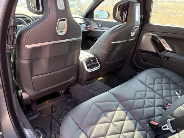 2025 BMW 7 Series 740i xDrive