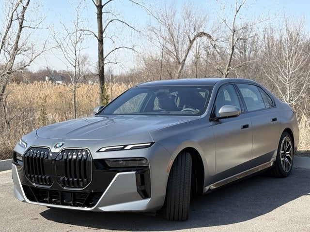 2025 BMW 7 Series 740i xDrive
