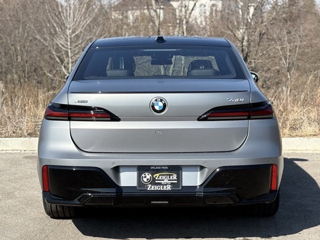 2025 BMW 7 Series 740i xDrive
