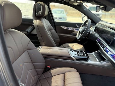 2025 BMW 7 Series 760i xDrive