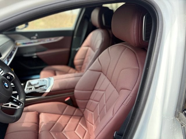 2025 BMW 7 Series 760i xDrive