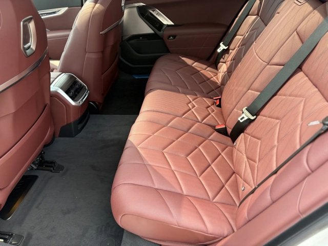 2025 BMW 7 Series 760i xDrive