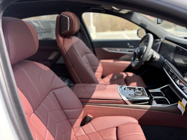 2025 BMW 7 Series 760i xDrive