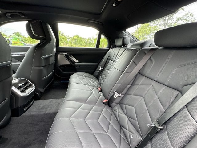 2026 BMW 7 Series 760i xDrive