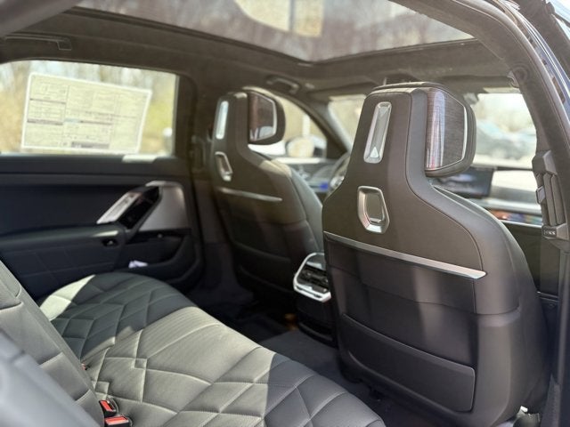 2025 BMW 7 Series 760i xDrive