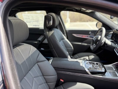 2025 BMW 7 Series 760i xDrive