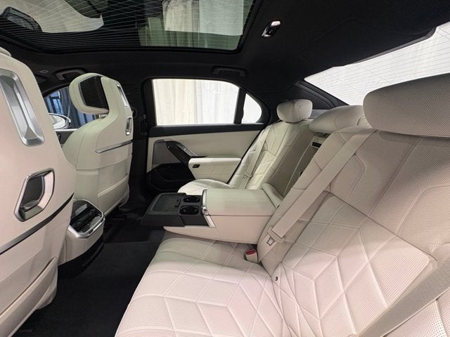 2026 BMW 7 Series 760i xDrive
