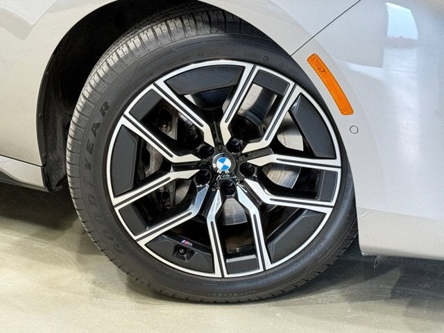 2023 BMW 7 Series 760i xDrive