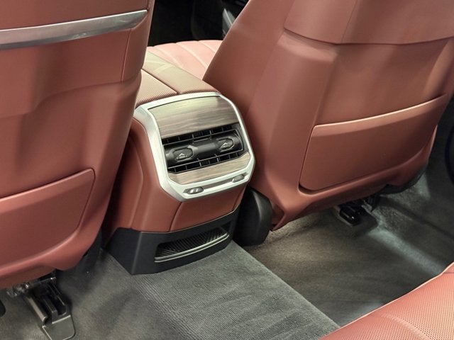 2023 BMW 7 Series 760i xDrive