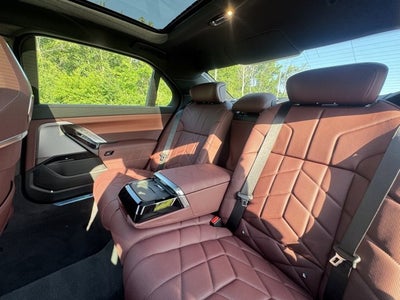 2025 BMW 7 Series 760i xDrive