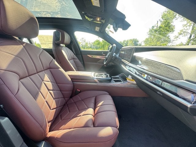 2025 BMW 7 Series 760i xDrive