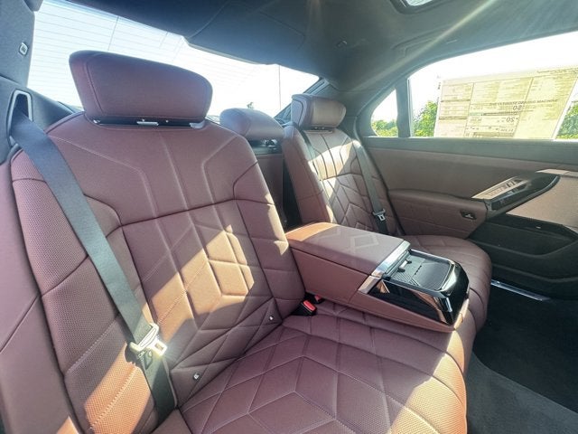 2025 BMW 7 Series 760i xDrive