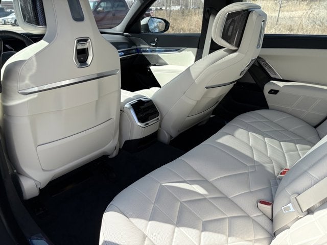 2025 BMW 7 Series 760i xDrive