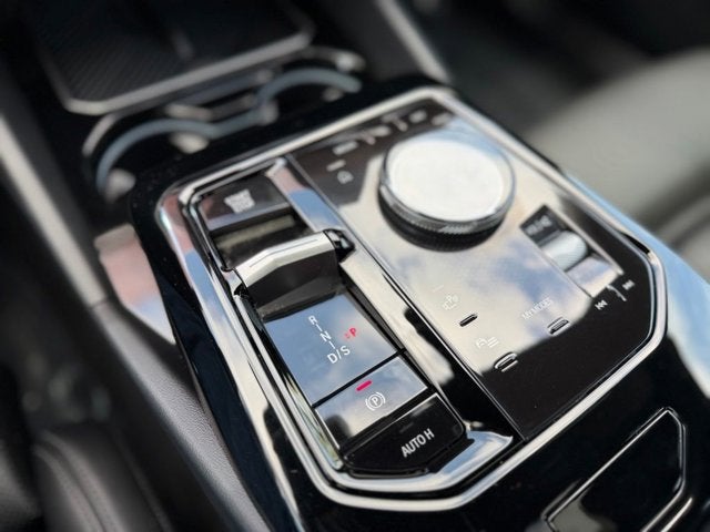 2025 BMW 5 Series 530i xDrive