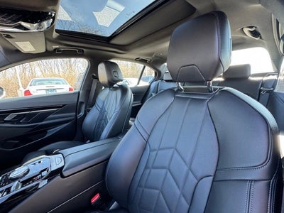 2025 BMW 5 Series 530i xDrive