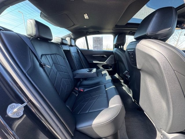 2025 BMW 5 Series 530i xDrive