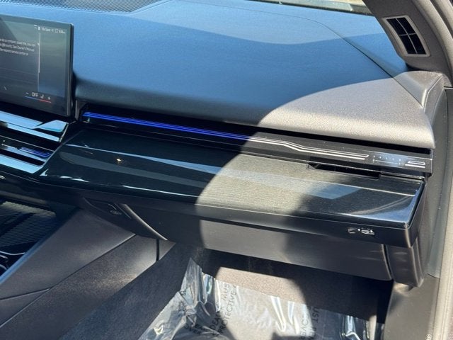 2025 BMW 5 Series 530i xDrive