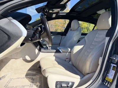 2022 BMW 8 Series 840i