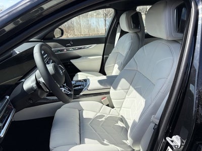 2025 BMW i7 xDrive60