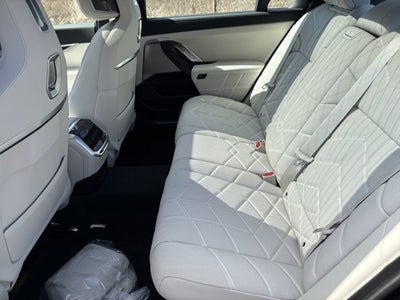 2025 BMW i7 xDrive60