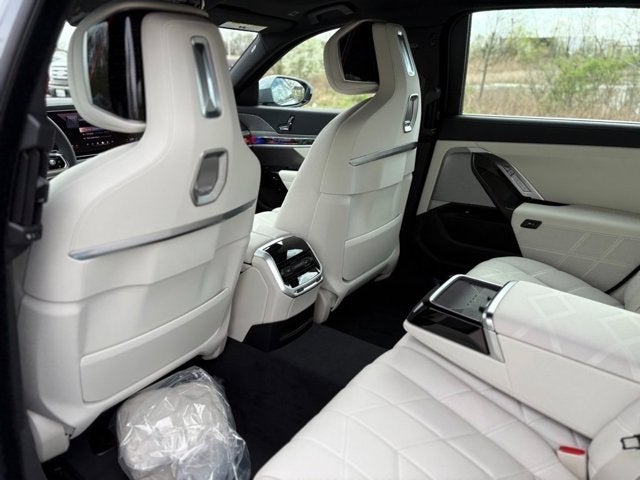 2025 BMW i7 xDrive60