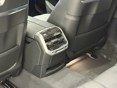 2025 BMW i7 xDrive60