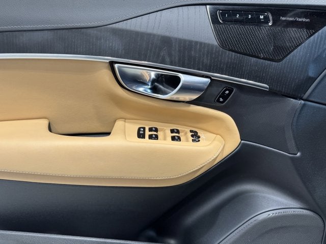 2025 Volvo XC90 Ultra