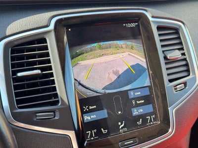 2021 Volvo XC90 Momentum