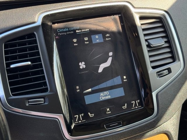 2021 Volvo XC90 Momentum