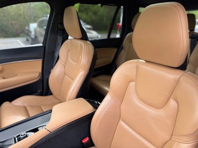 2022 Volvo XC90 Inscription