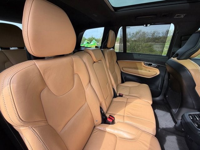 2022 Volvo XC90 Inscription