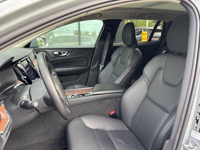 2025 Volvo V60 Cross Country Plus