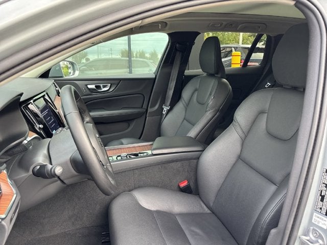 2025 Volvo V60 Cross Country Plus