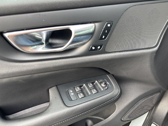2025 Volvo V60 Cross Country Plus