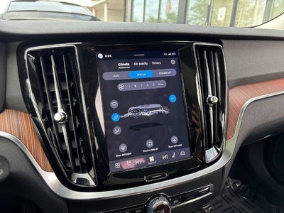 2025 Volvo V60 Cross Country Plus