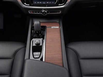 2025 Volvo V60 Cross Country Plus