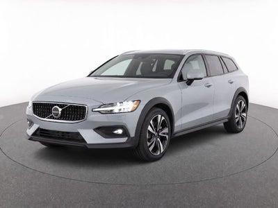 2025 Volvo V60 Cross Country Plus