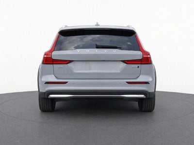 2025 Volvo V60 Cross Country Plus