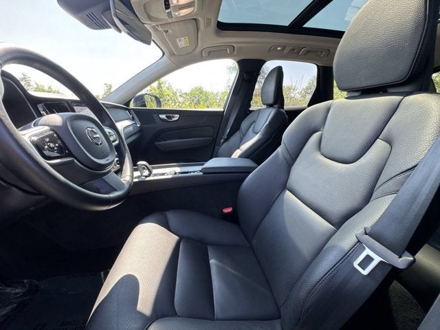 2025 Volvo XC60 Plus