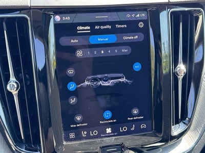 2025 Volvo XC60 Plus