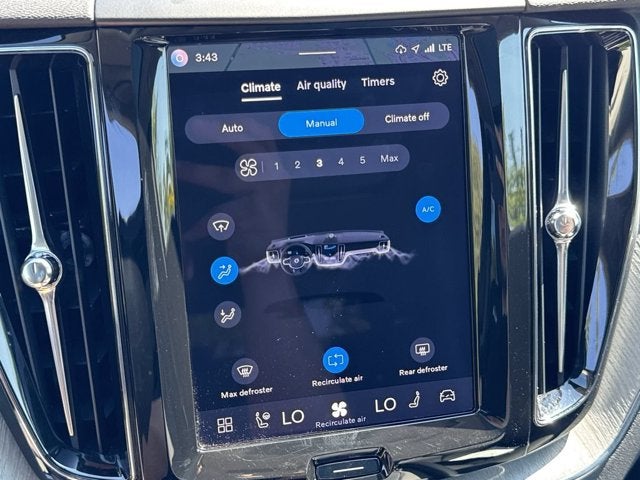 2025 Volvo XC60 Plus