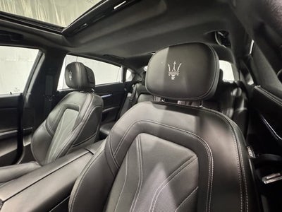 2023 Maserati Quattroporte Modena Q4